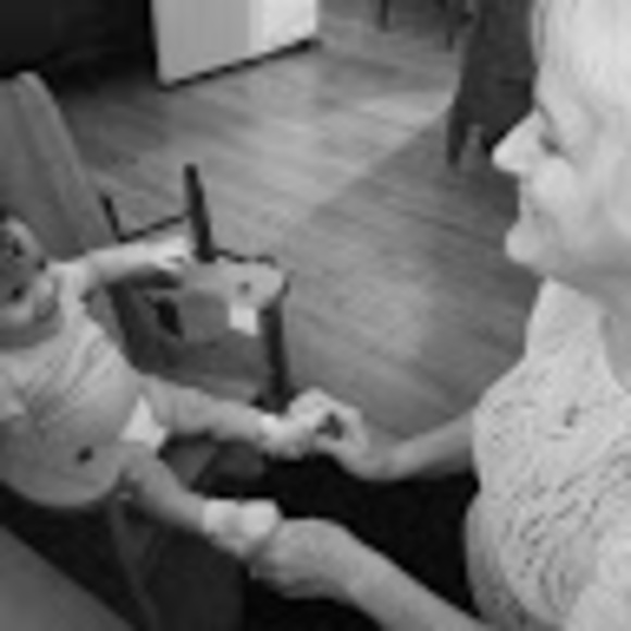 Meet your Posher, Laura - Picture 1 of 1